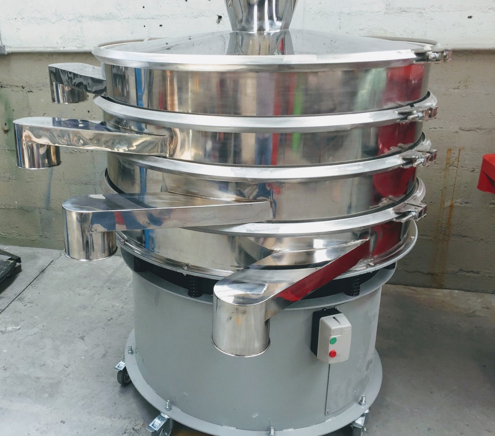 Peneira vibratória industrial Meta Metálicos